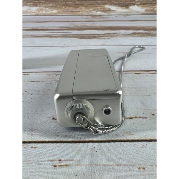 Vintage Minolta-16 MG 16mm Subminiature Camera with Leather Case Made in Japan - Picture 5 of 5